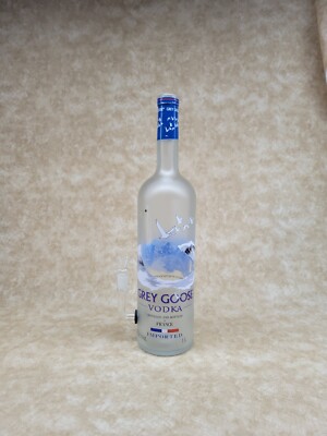 Grey Goose 750 ml Water Pipe Bubbler