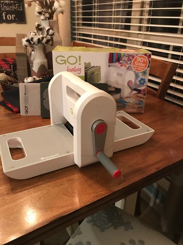 AccuQuilt GO! Baby Fabric Cutter with Cutting Mat And Flower Fabric Die