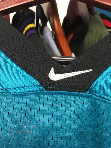 TERRELL OWENS AUTOGRAPHED NFL JERSEY COA!!!