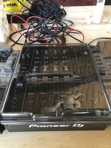 Pioneer DJM900NXS2 + CDJ2000NXS1 Players MINT w/ CASES, DECKSAVERS, GOLD Cables