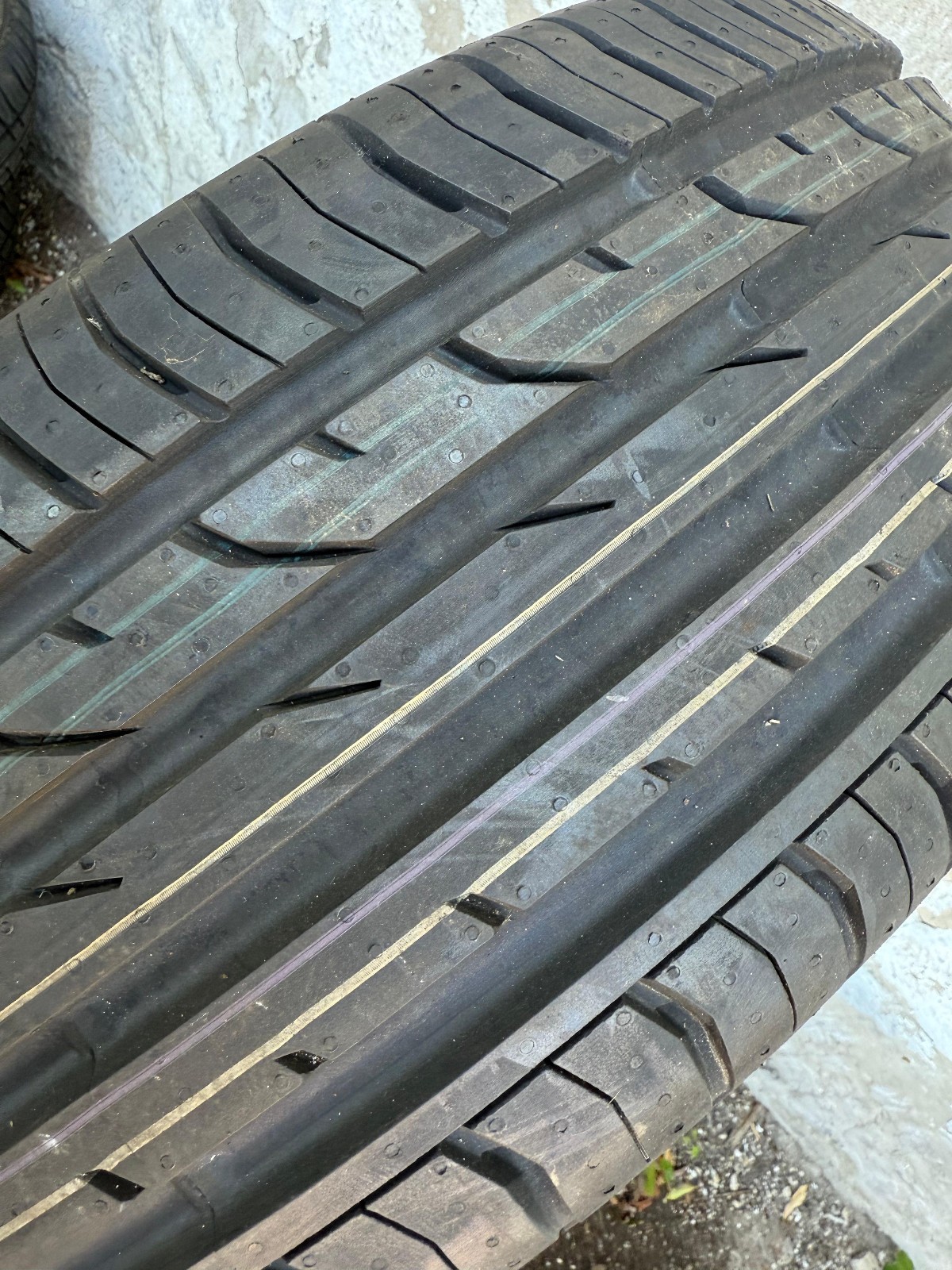 New 225 55 16 Continental, C Premium Contact 2, AO 95Y, x1 Tyre (F1_tyres) YD172