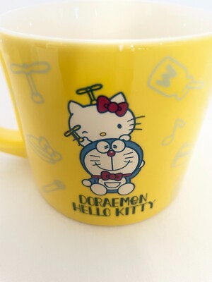 Doraemon Hello Kitty Mug collaboration product Sanrio lottery prizes japan Rare