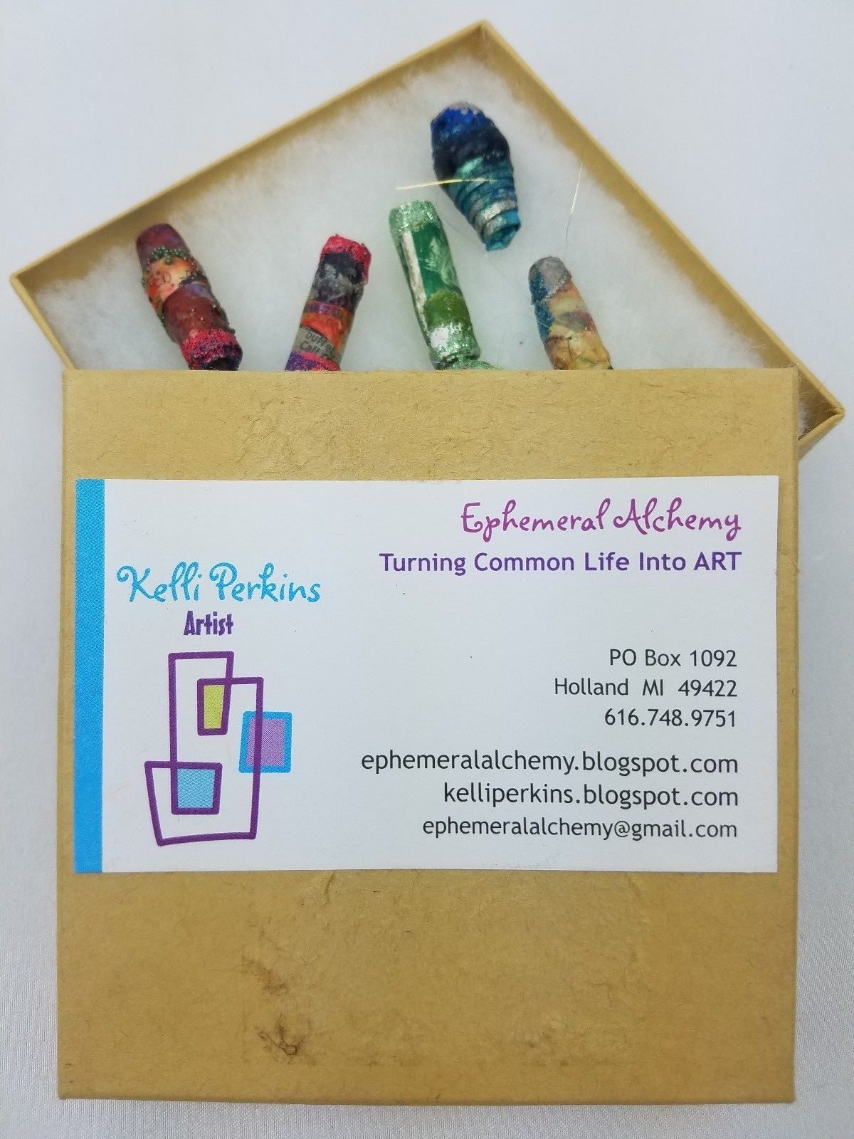 Lot Handcrafted Paper Beads Glitter Metallic Unique Artist Handmade Crafted Gift