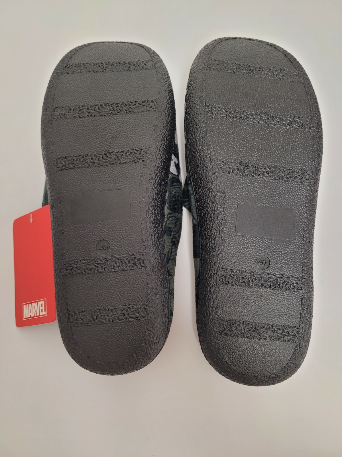 Marvel Comics "Est. 1939" Adult Slip On Slippers Size US 7.5 / EU 40