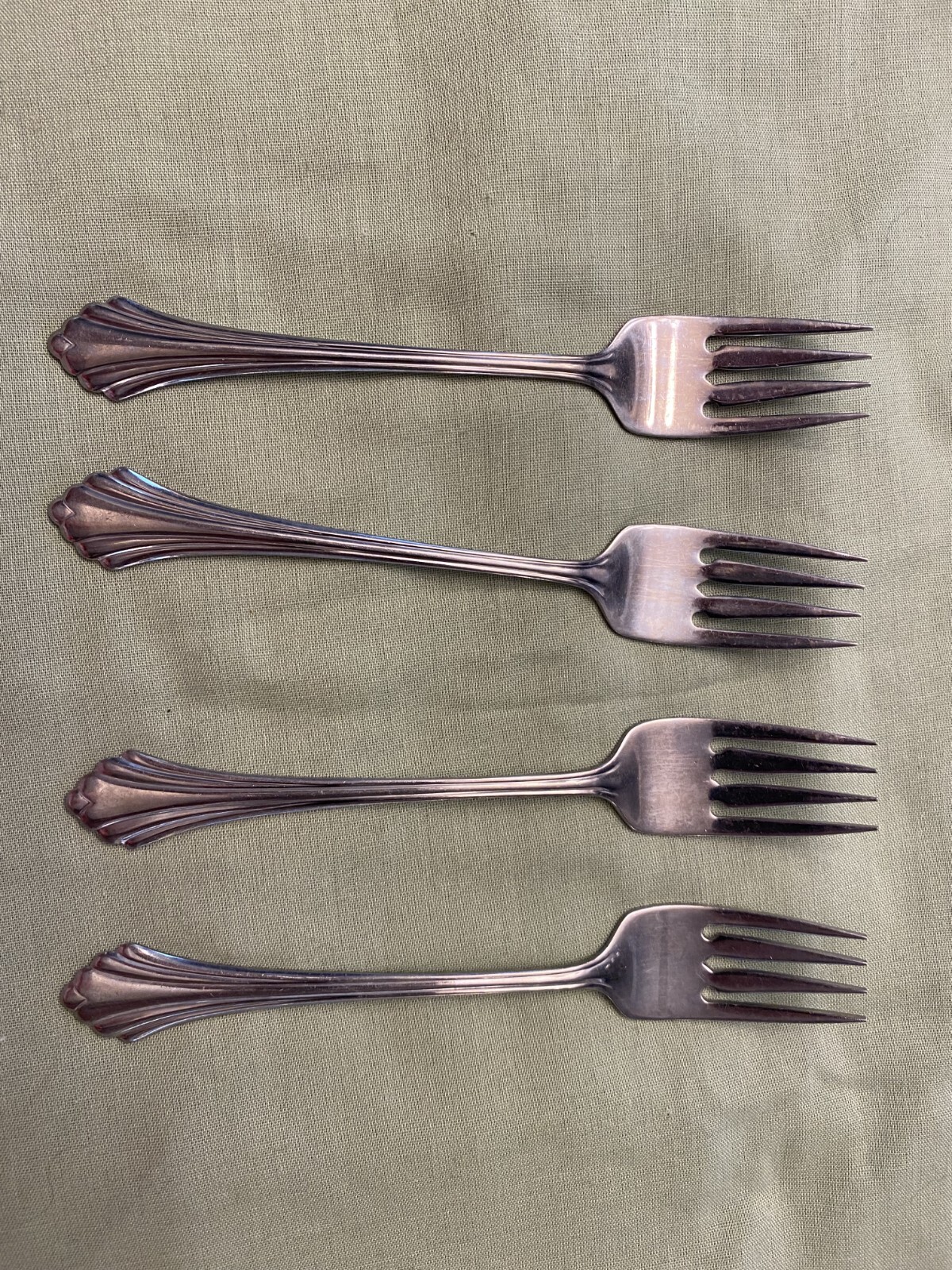 Dinnerware-bancroft/fortune Salad Fork Set Of 4 Used