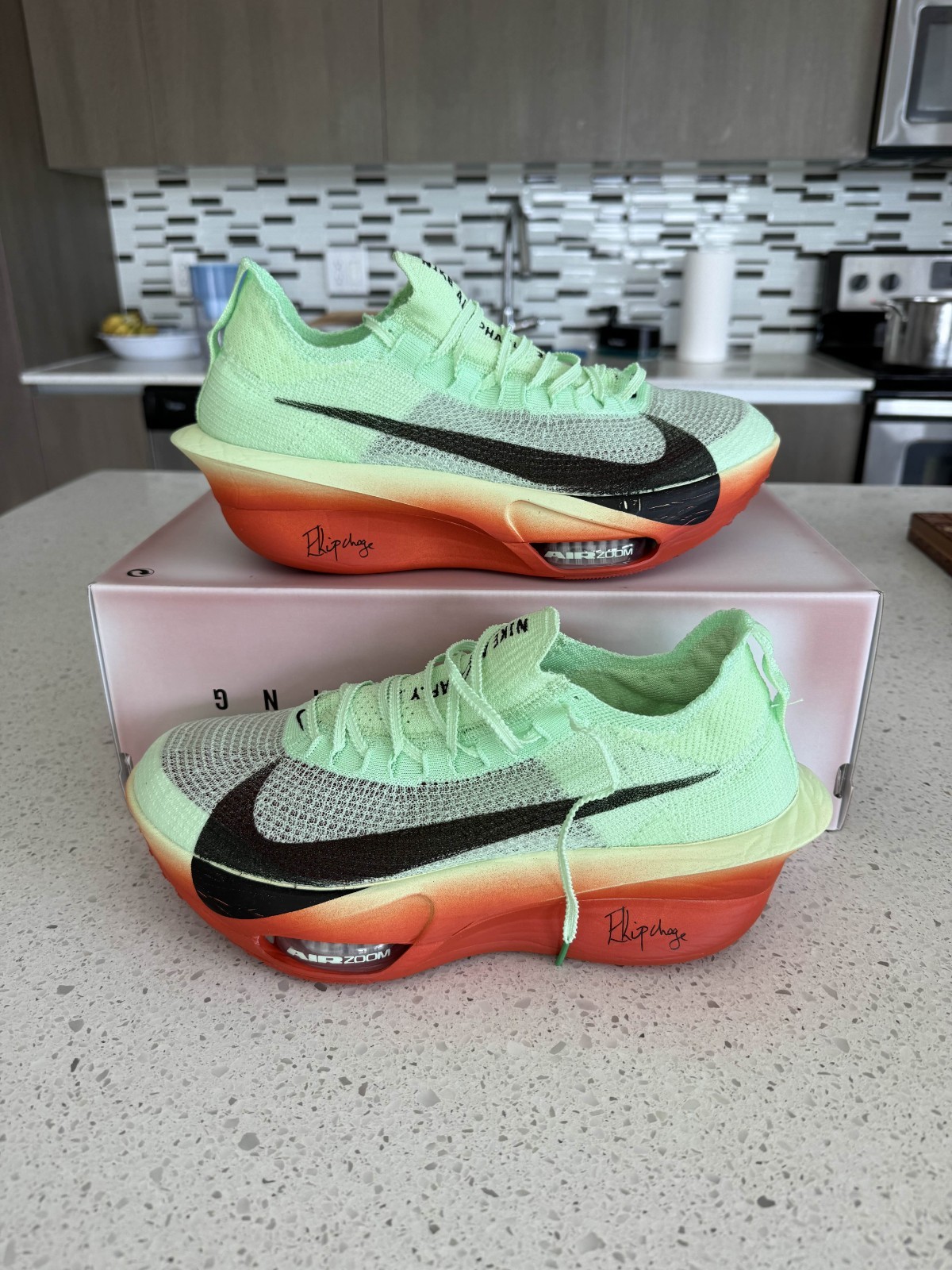 NIKE x Eliud Kipchoge ☆ Air Zoom Alphafly Next% 3 HJ7041-300 Nike Air ZoomX AlphaFly 3 Eliud Kipchoge (Men's
