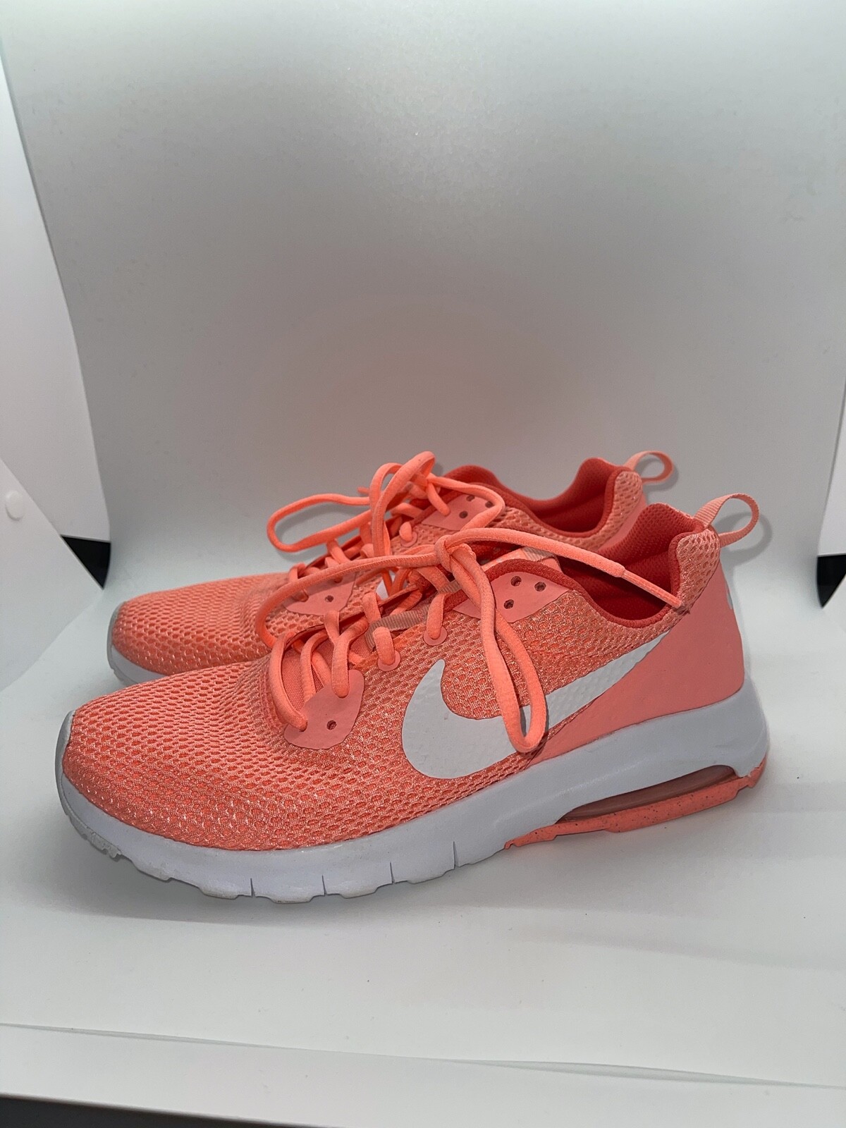 nike shoes peach color