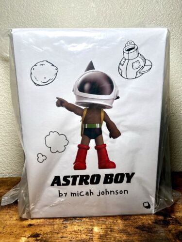 AKU X ASTRO BOY Vinyl Collab With Tezuka Productions X AKU X ASTRO BOY Vinyl Collab With Tezuka Productions X