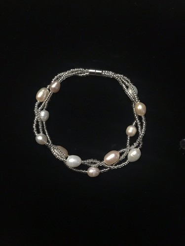New Freshwater Pearl Necklace & Bracelet Set