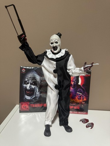 テリファー 1/6 フィギュアTRICK OR TREAT STUDIOS Terrifier - Art the Clown 1:6 Scale Figure – Trick Or Treat