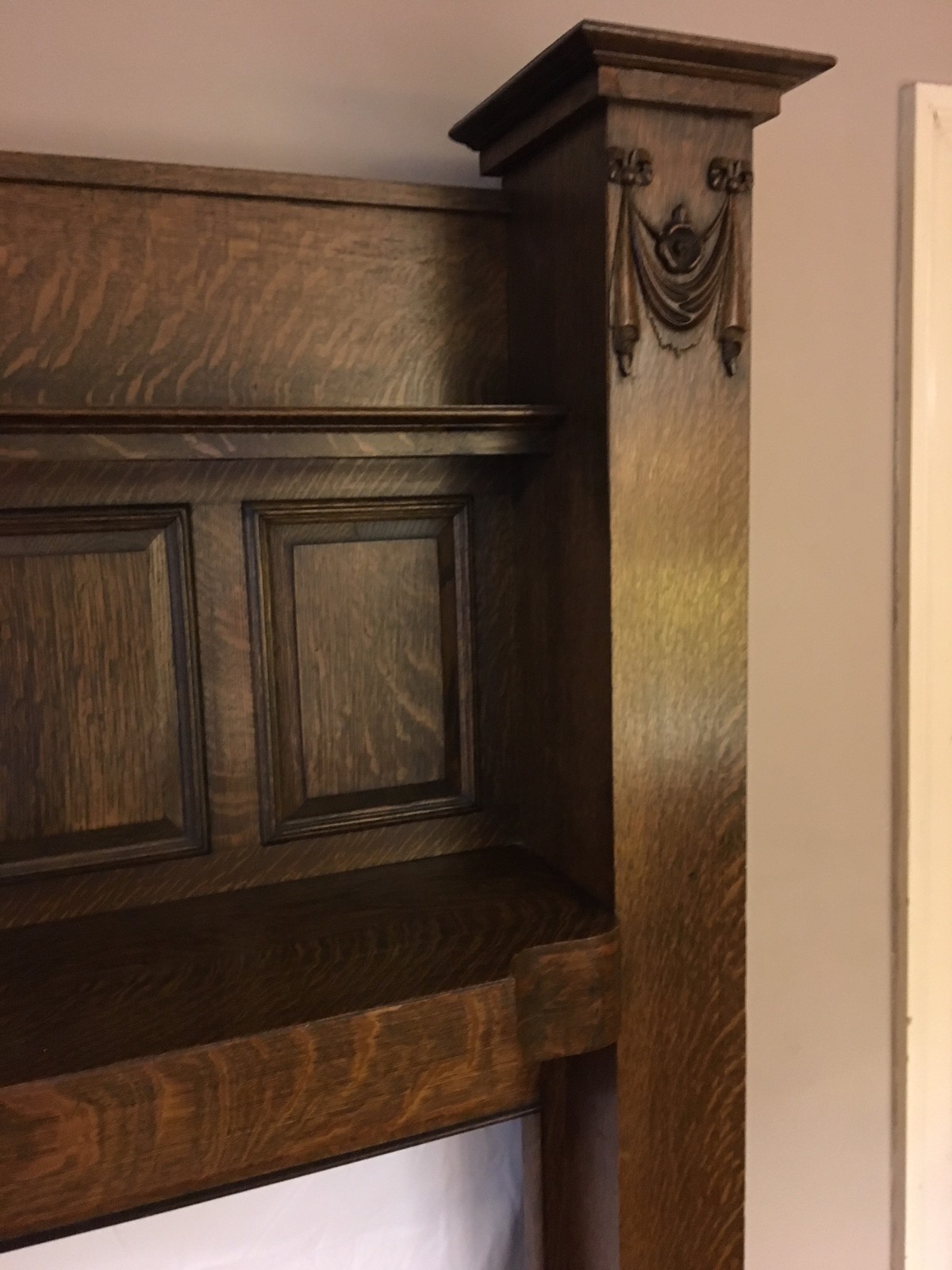 ANTIQUE QUARTER-SAWN OAK VENEER MANTEL FROM  C.1890 VICTORIAN MANSION, 79