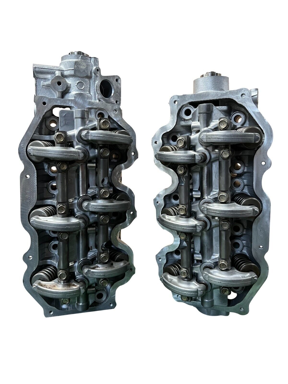 Nissan 3.3 SOHC VG33E Frontier Xterra QX4 Quest OWO Cylinder Head Pair S/C 96-04 | eBay Nissan 3.3 SOHC VG33E Frontier Xterra QX4 Quest OWO Cylinder Head Pair S/C 96-04 | eBay
