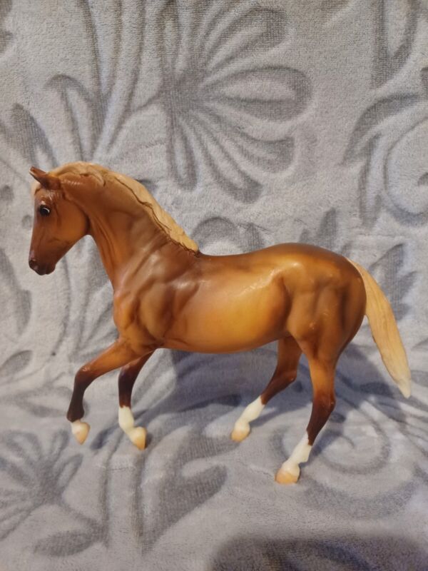 Vintage Breyer Traditional Horse Mare 6.75 in tall