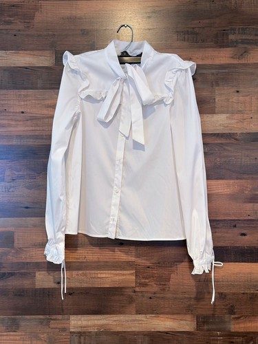UNTAGE ■ Bow tie ruffle placket blouse (MAN) UNTAGE □ Bow tie ruffle placket blouse (MAN)