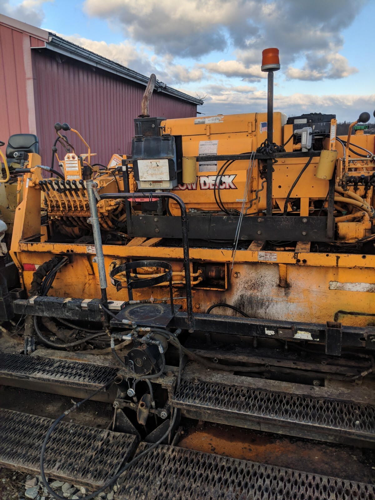 Asphalt paver leeboy 8500, 8 to 15 screed , propane heat