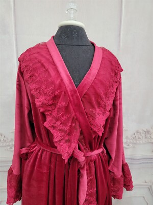 Victorian Trading Christine Daae Gown Phantom Opera Red Ruffled Robe 1X/2X