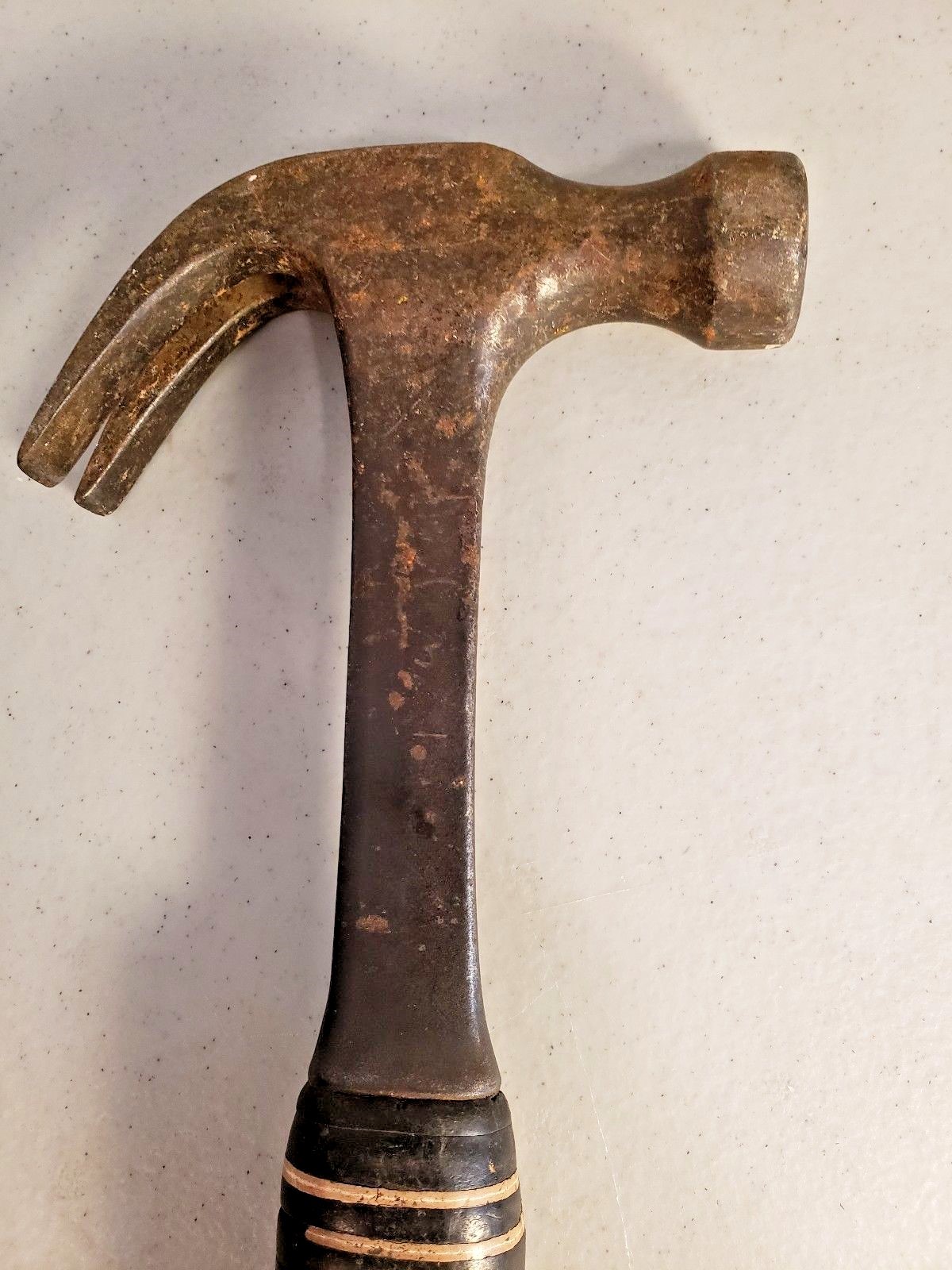 PREOWNED ESTWING CLAW HAMMER /STACKED LEATHER HANDLE 12.5