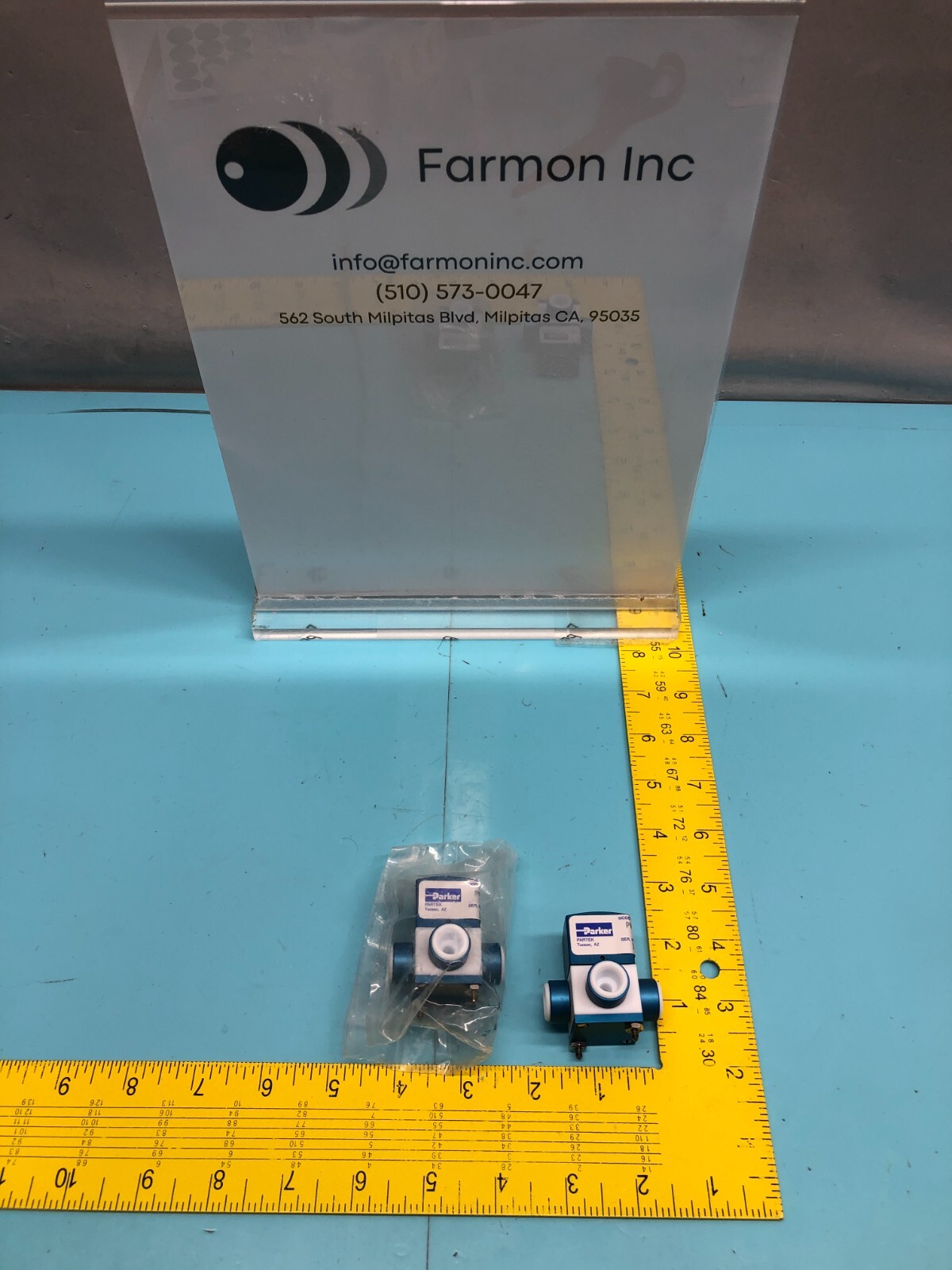 2 Parker PV-3-1332 Pneumatic Actuated 3-Way Valve, 175013