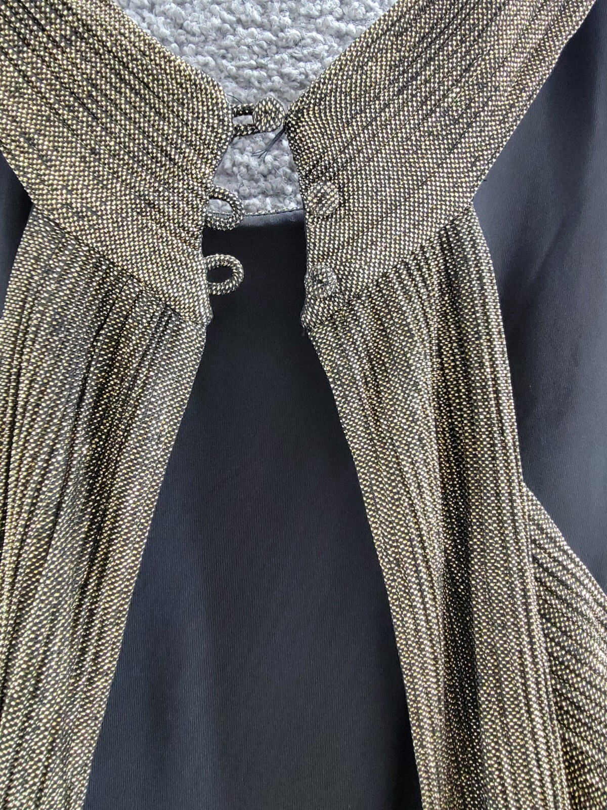 Pre-owned Bcbgmaxazria Pleated Metallic Evening Gown Women's M Gold Cutout Back Button Zip