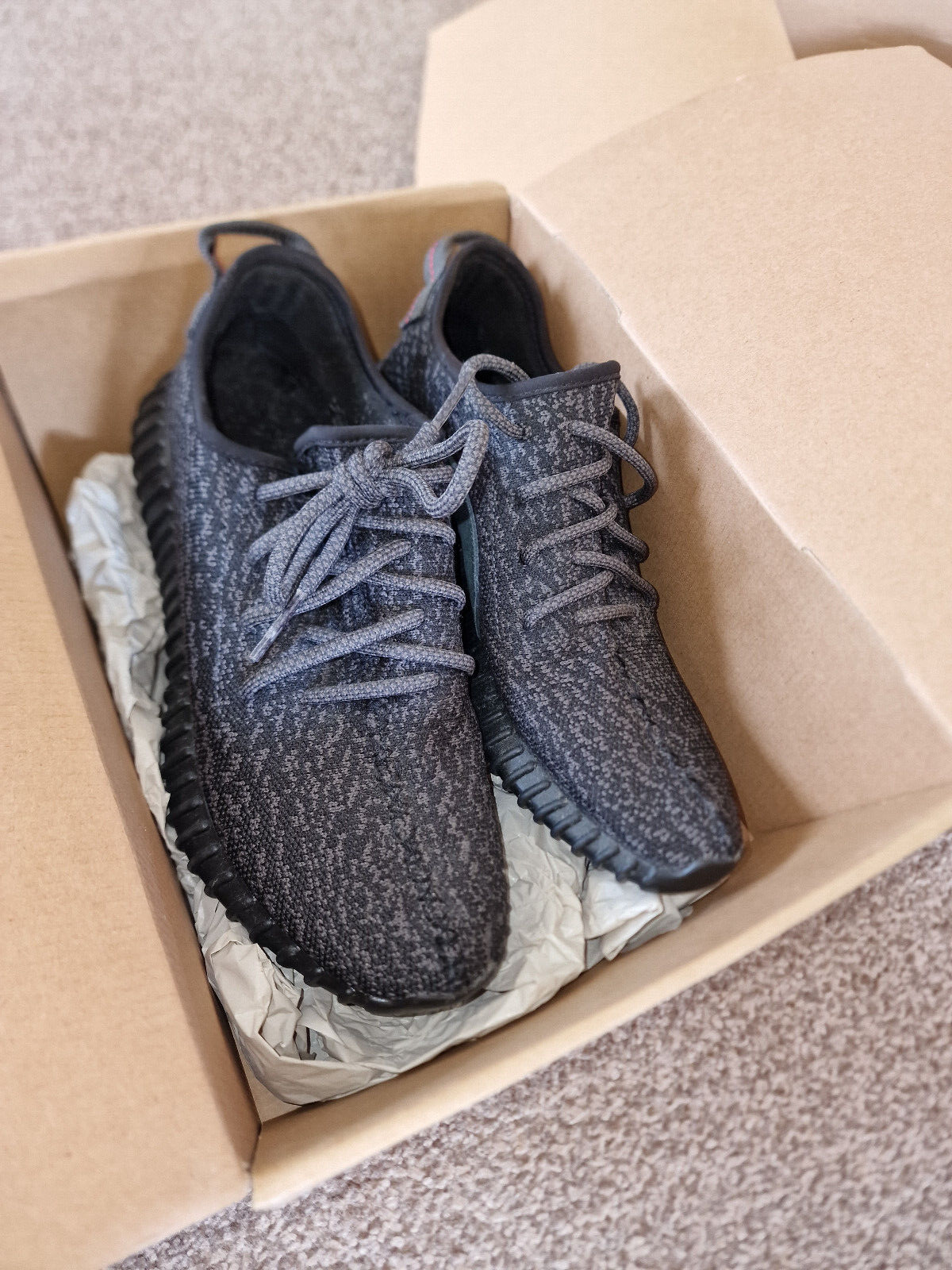 Yeezy Boost 350 - Pirate Black - Size UK6.5 - Used Condition Yeezy Boost 350 - Pirate Black - Size UK6.5 - Used Condition