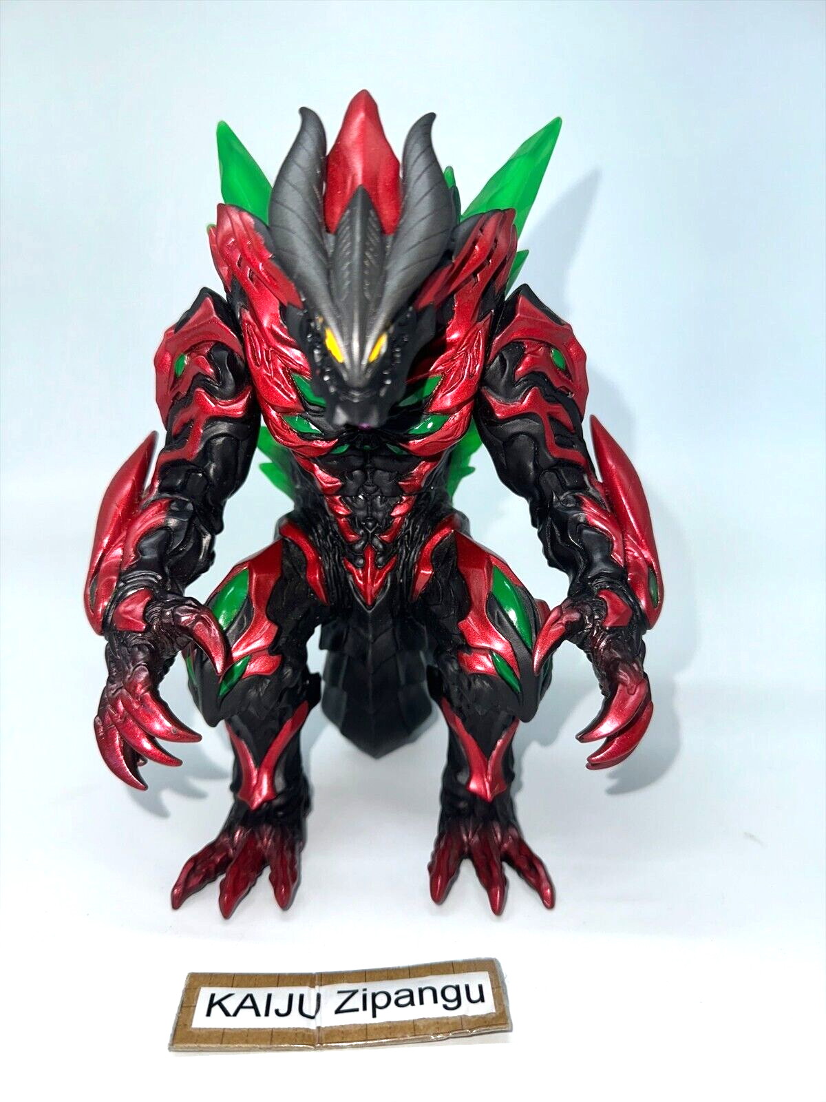 ウルトラマン　人形 mqdefault.jpg