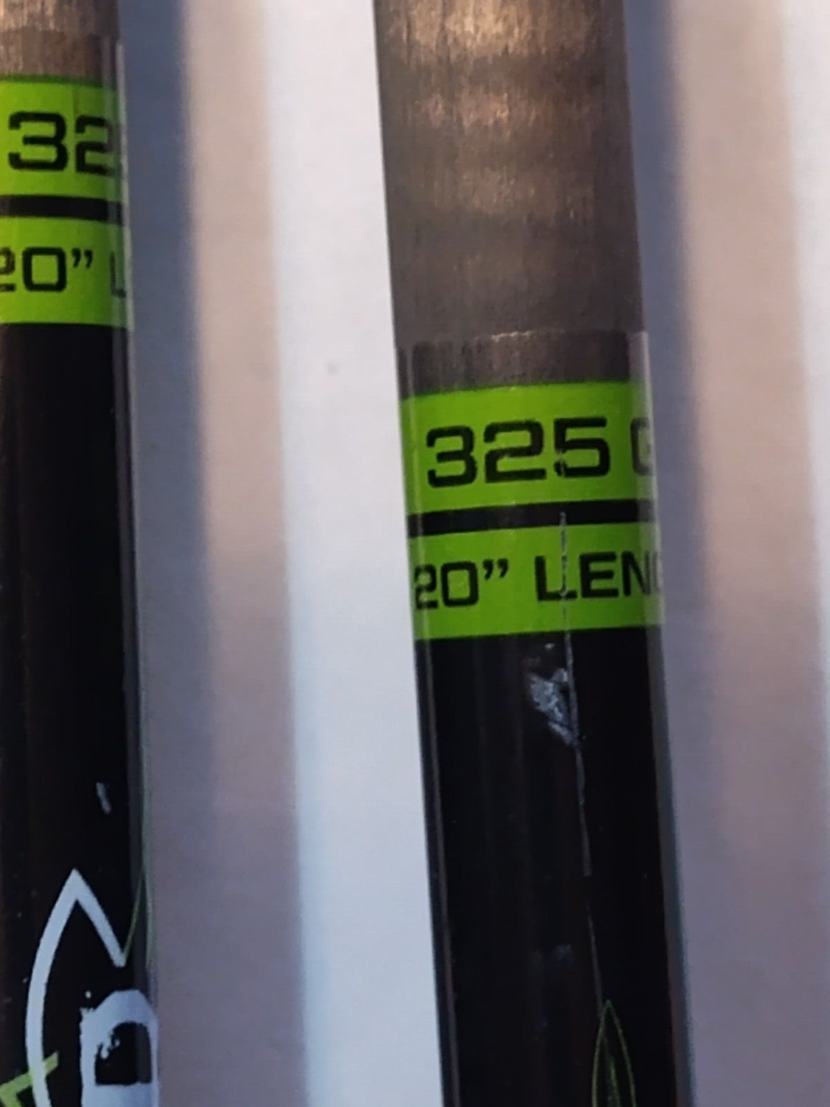 Bone Collector Crossbow Bolts 20" Length and 325 GR 3 Count Green & White Vanes