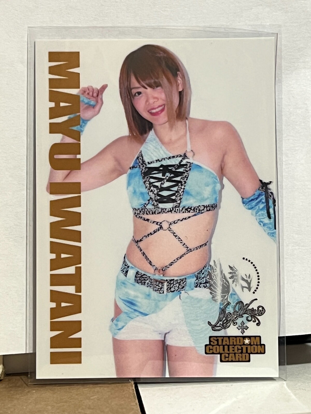 岩谷麻優　写真集　STARDOM Amazon.co.jp: 岩谷麻優 写真集 innocent (月刊ブシロード