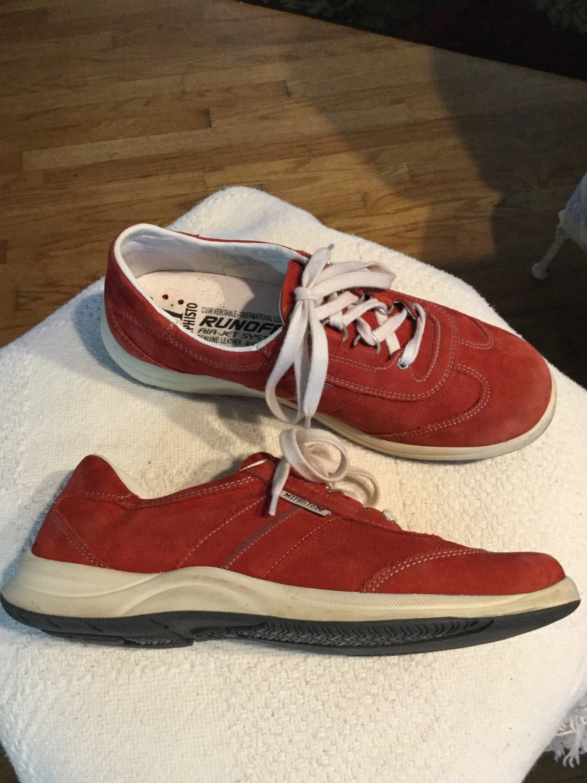 Mephisto Women's RUNOFF Rust red Suede Tie Up Shoes Size 6.5