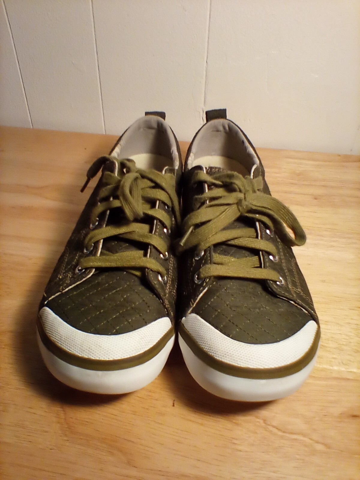 Womens Keen Green Canvas Casual Comfort Shoes Sneakers Size9 Elsa 11 Quilted