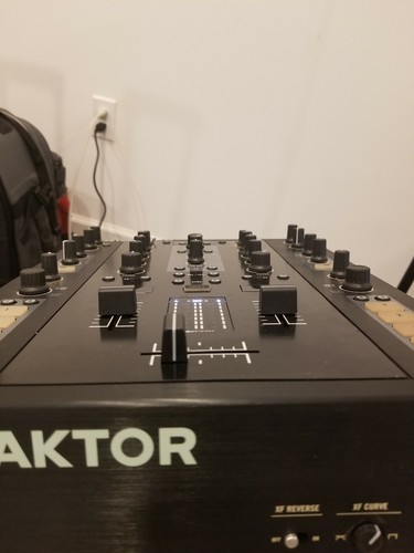 TRAKTOR KONTROL Z2