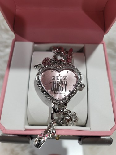 Juicy Couture シルバーハートチャーム ネックレス Amazon.com: Juicy Couture SIlvertone Heart Charm Pendant