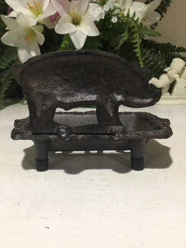 VINTAGE CAST IRON SOAP DISH PIG 3.5”W X 5.0”T Great Condition