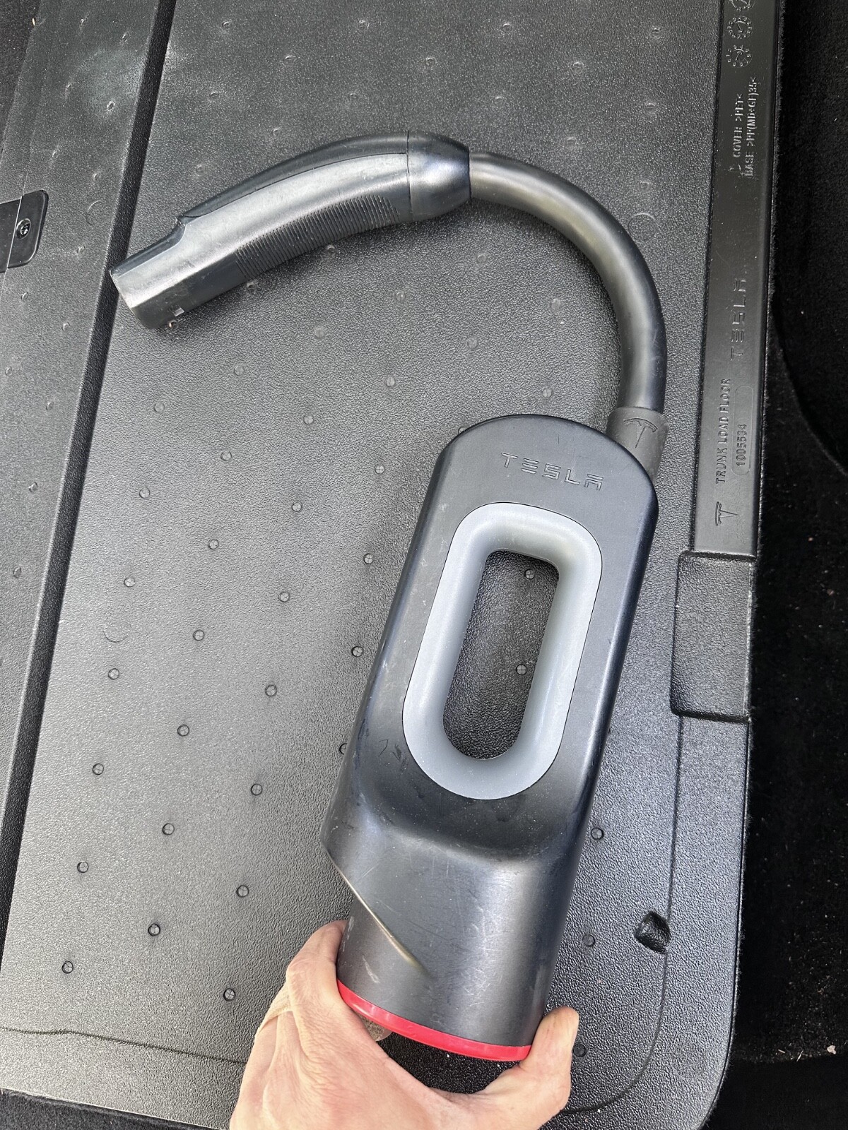 アクセサリー TESLA CHAdeMO Charging Adapter s-l400.jpg