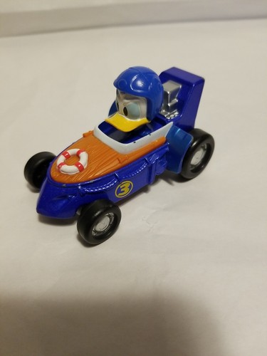 Disney Racers ミッキーマウストランスポーター Truckin' Tuesday! Disney Racers Mickey Mouse Transporter