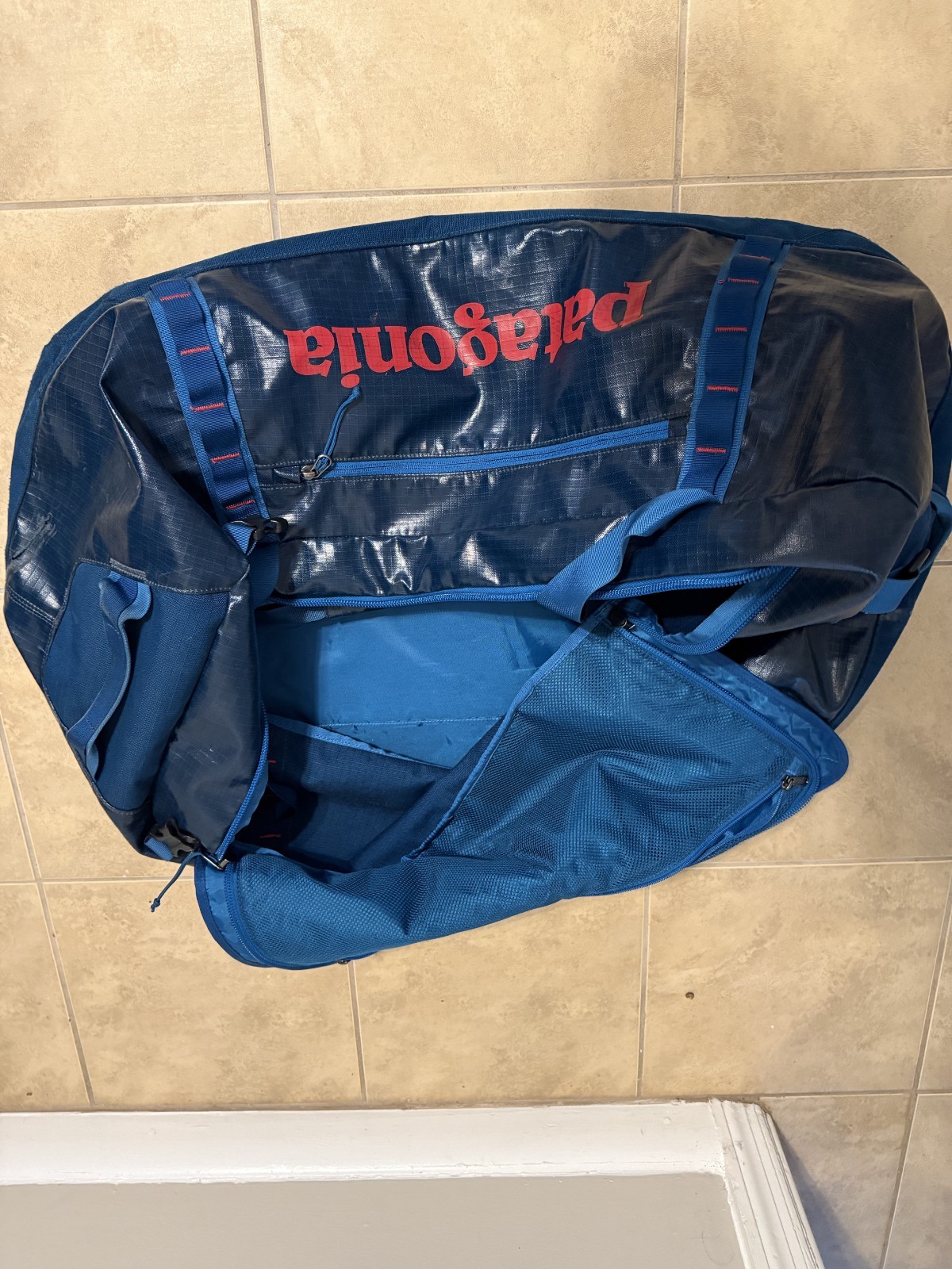 Patagonia Black Hole 60L Duffel Bag Shiny Big Sur Blue