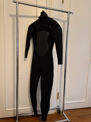 XCEL Axis Full Wetsuit with hood 5/4mm Woman size 6 Pristine Condition