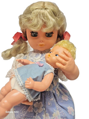 19'' Vintage Musical Rocking Dolls June and Julie - Moving Mechanical in Box