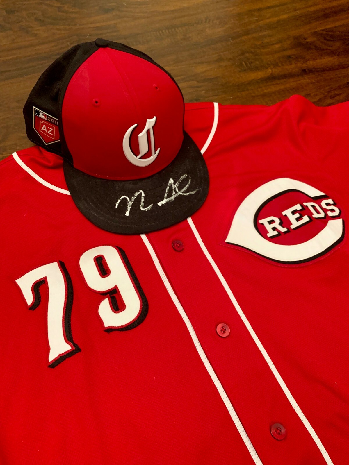 Game Used Nick Senzel Cincinnati Reds Jersey and Hat Game Worn MLB Authenticated