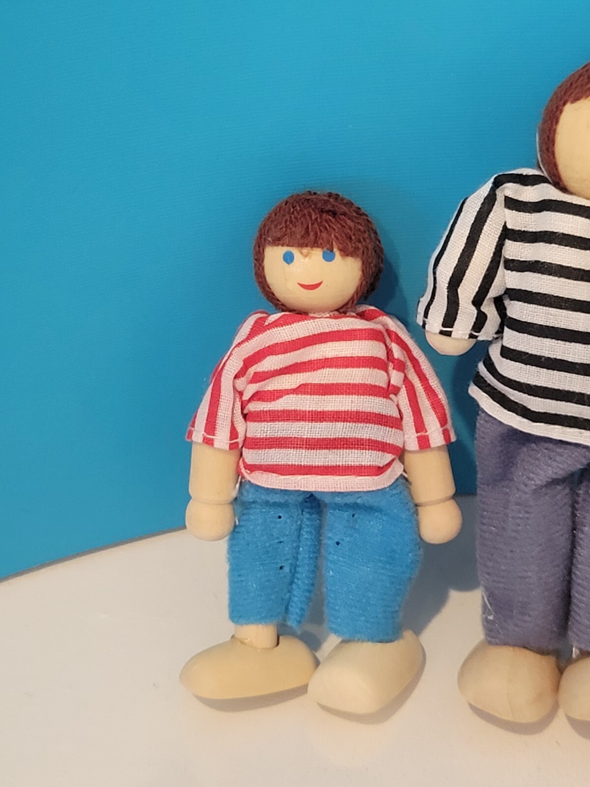 Wooden Dolls Pretend Play Set of 6 Doll Family for Dollhouse