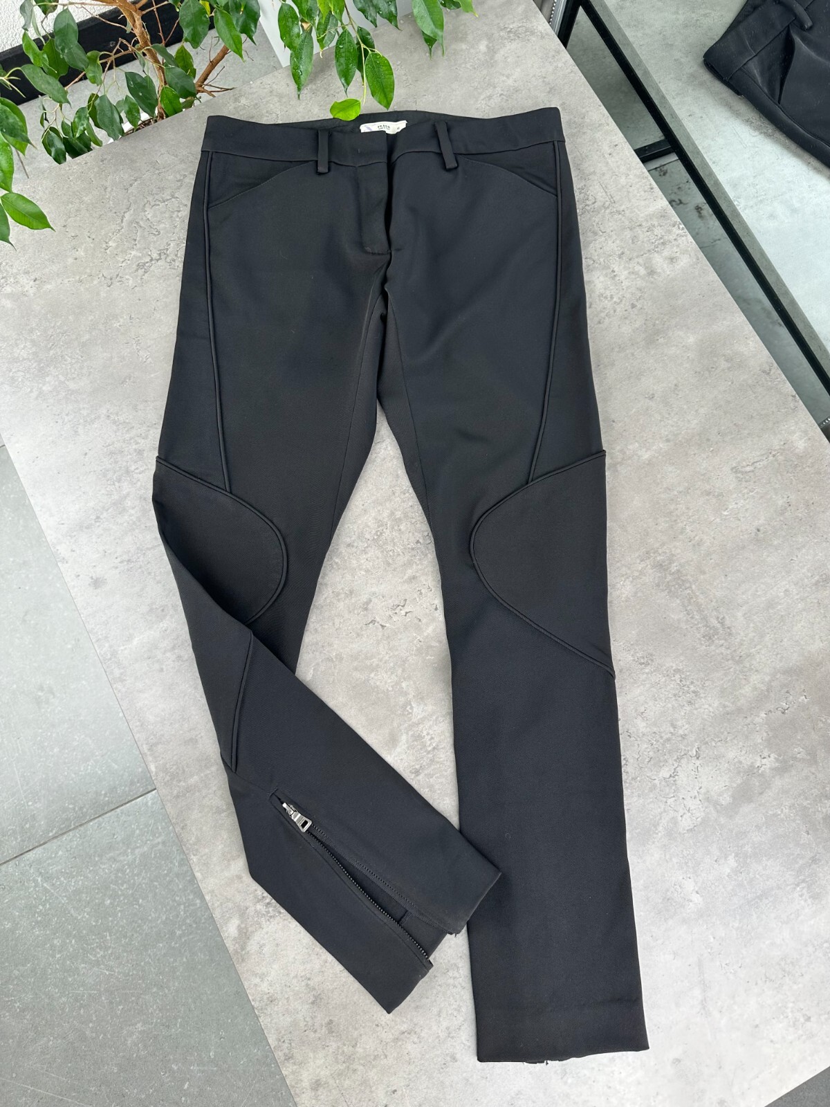 【送料&関税込】Prada High Waist Trousers Prada high-rise Natté Trousers | Black | FARFETCH