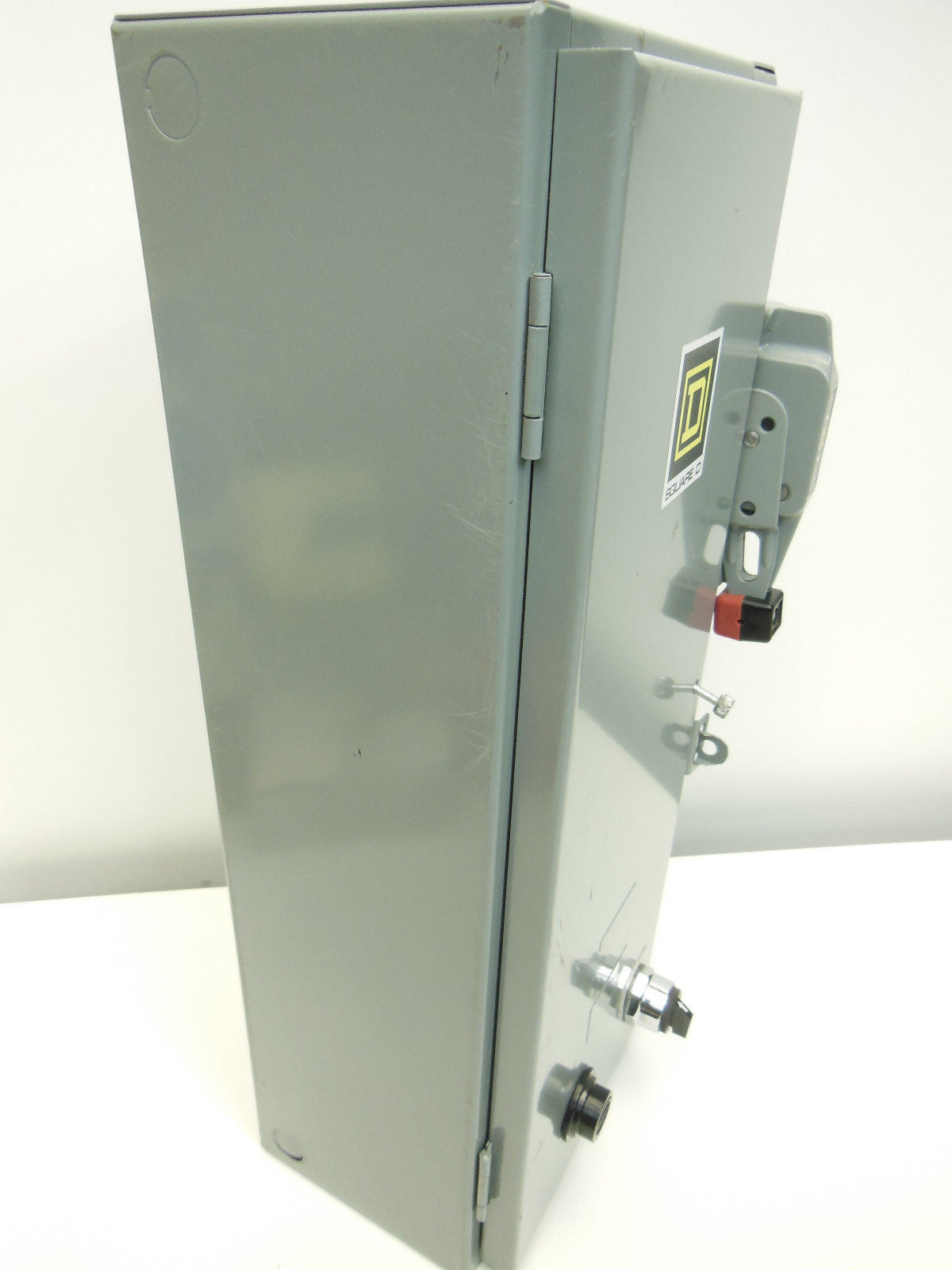 Square D 8538SBG63V02CFSX11 30A type 1 120-240V motor control