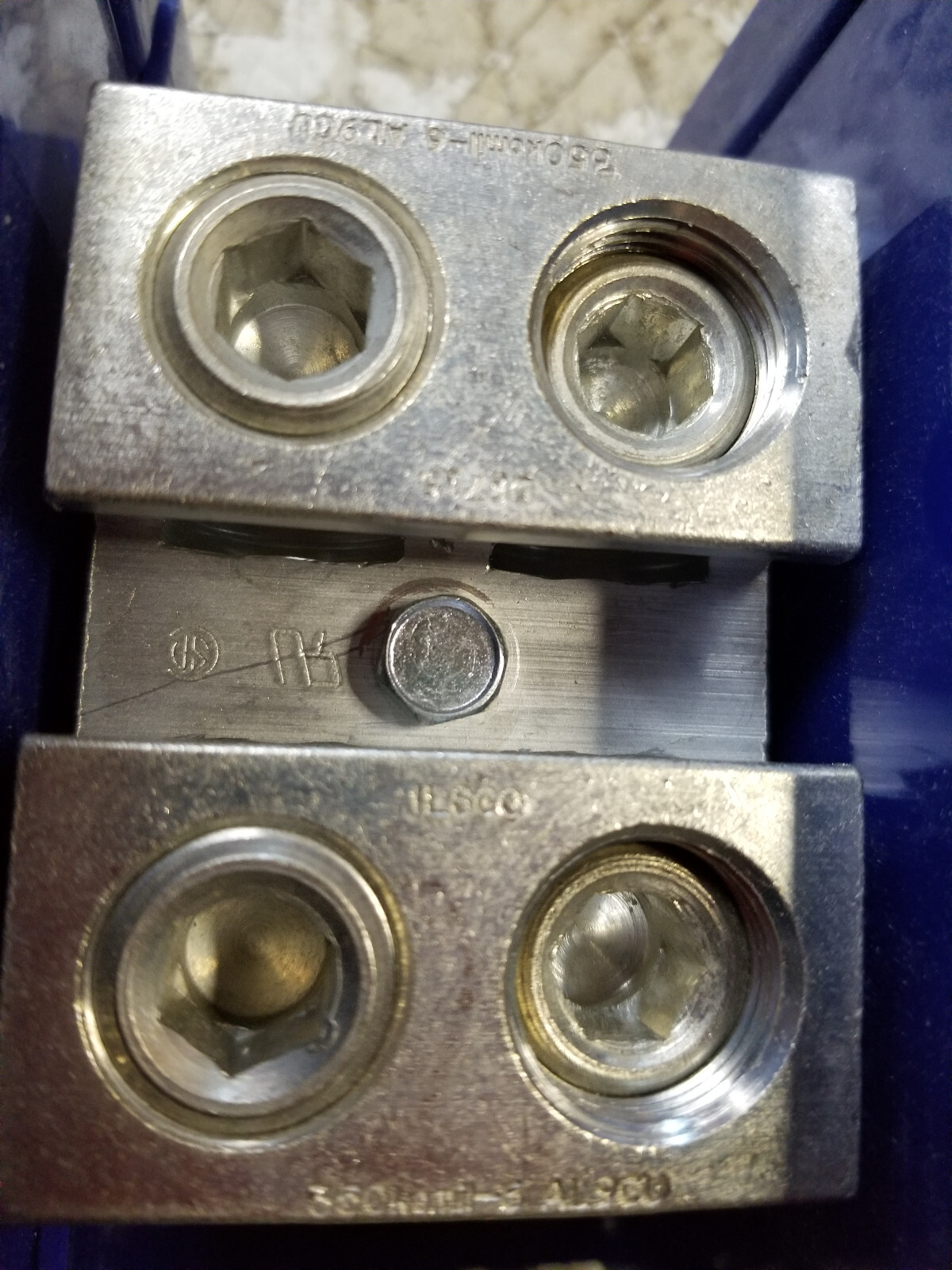 LDB-22-350 - Ilsco - Single Pole Distribution Block - Picture 4 of 8