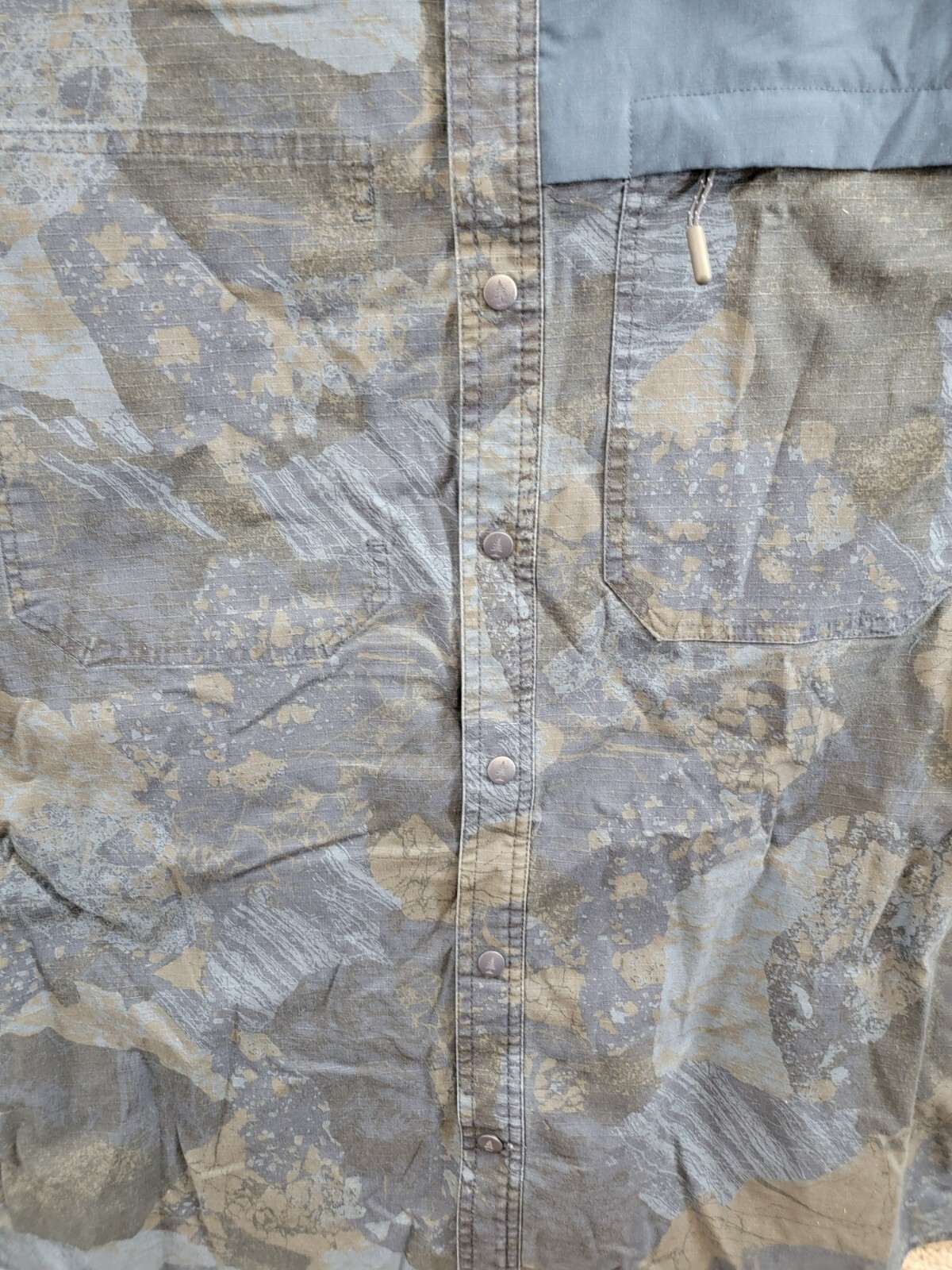 BASS OUTDOOR Ripstop Utility Shacket Men's M Rock Camo/Navy Blazer Button Snap - Picture 9 of 19