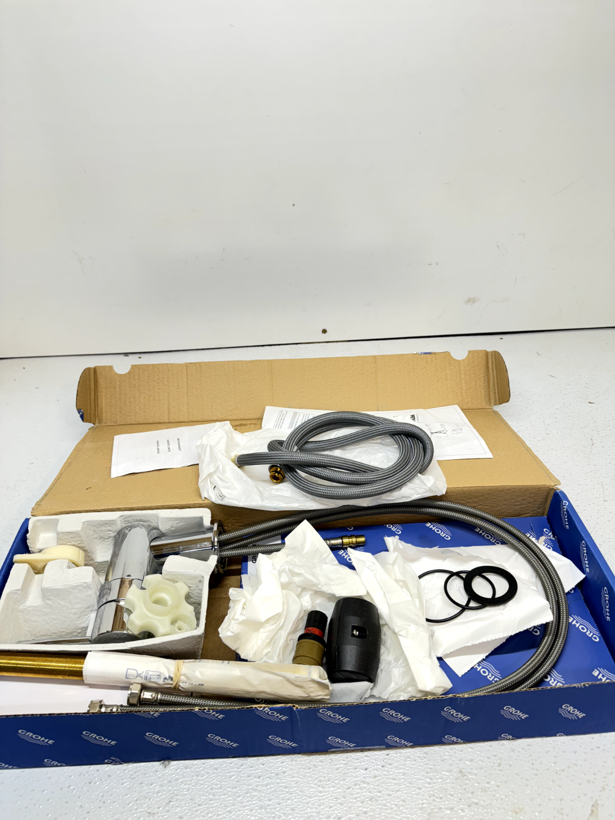 Grohe 32319003 Minta Single Hole Pullout Kitchen Faucet- StarLight Chrome READ
