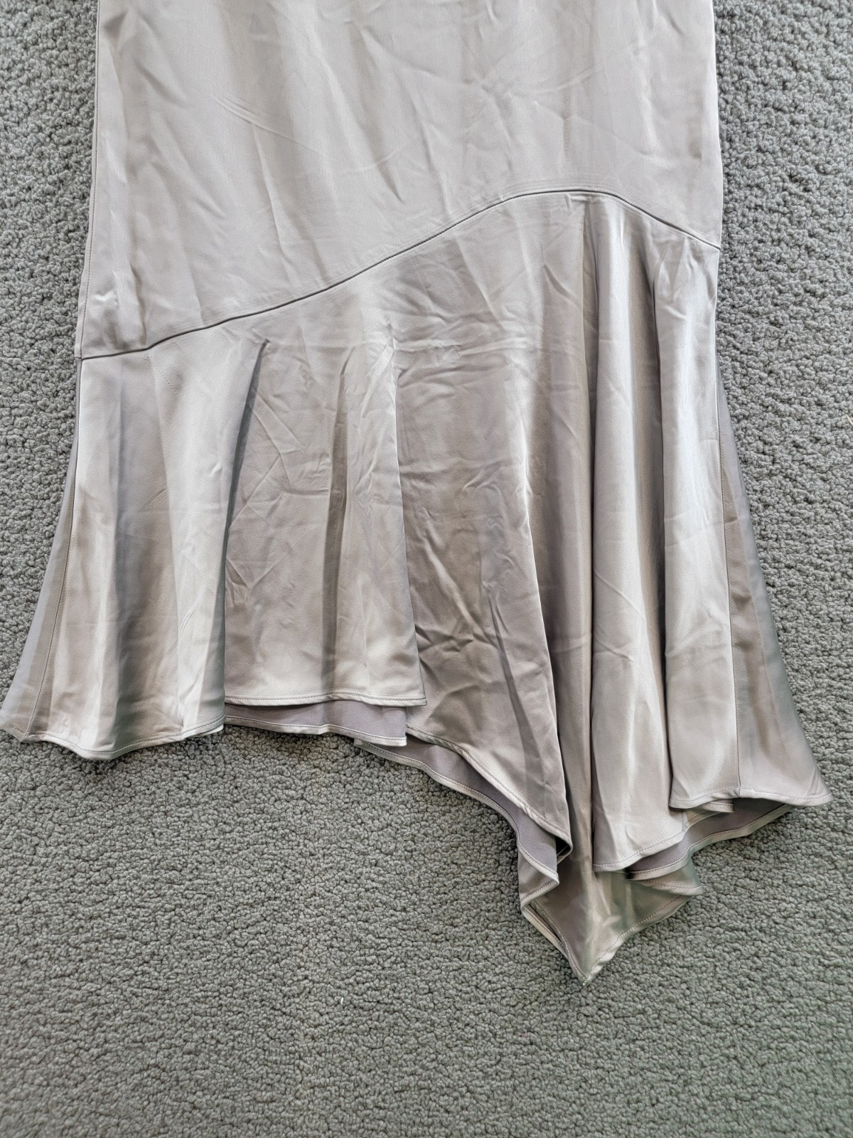 Steve Madden Lucille Satin Asymmetrical Hem Midi Skirt Women's XS Ash Grey - Picture 4 of 16