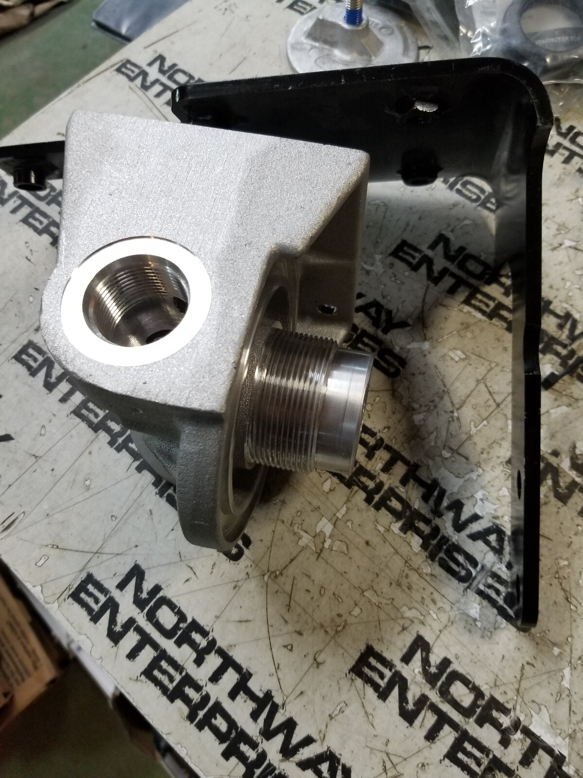 3834123 Cummins Filter Head - Picture 1 of 6