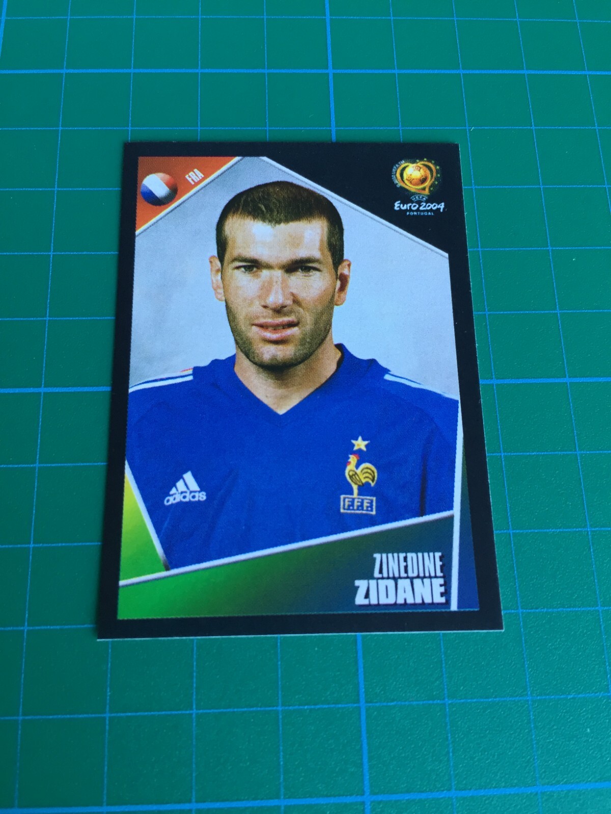 サッカー　ユーロ　2004　欧州選手権　キーホルダー　メダル　コイン サッカー ユーロ 2004 欧州選手権 キーホルダー メダル コイン