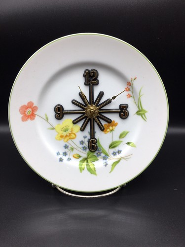 Gorgeous Morning Glory Floral Adorable 7 3/4 Inch Clock !!