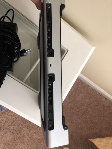 Henge Docks Horizontal Dock for 13-in MacBook - Retina - Grade A (HD02HA13MBPR)