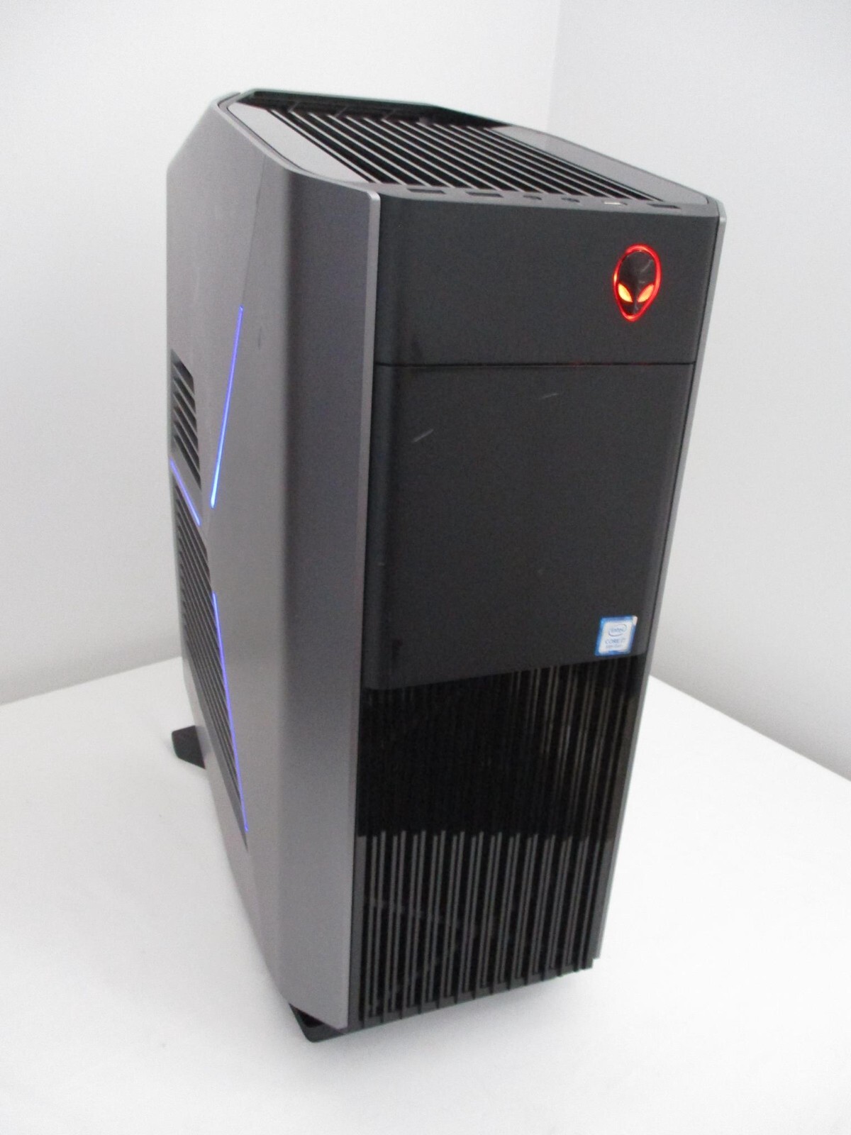 Alienware Aurora R7 Computer i7-8700K LiquidCool 32GB 1TB